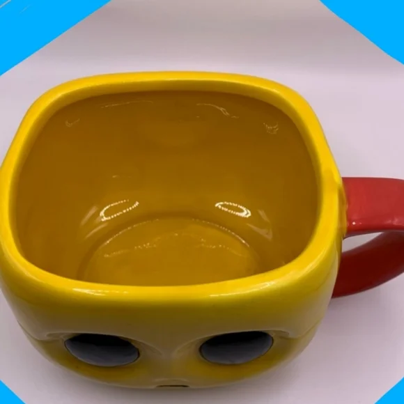 Funko Yellow and Black Robot Mug - Picture 5 of 7